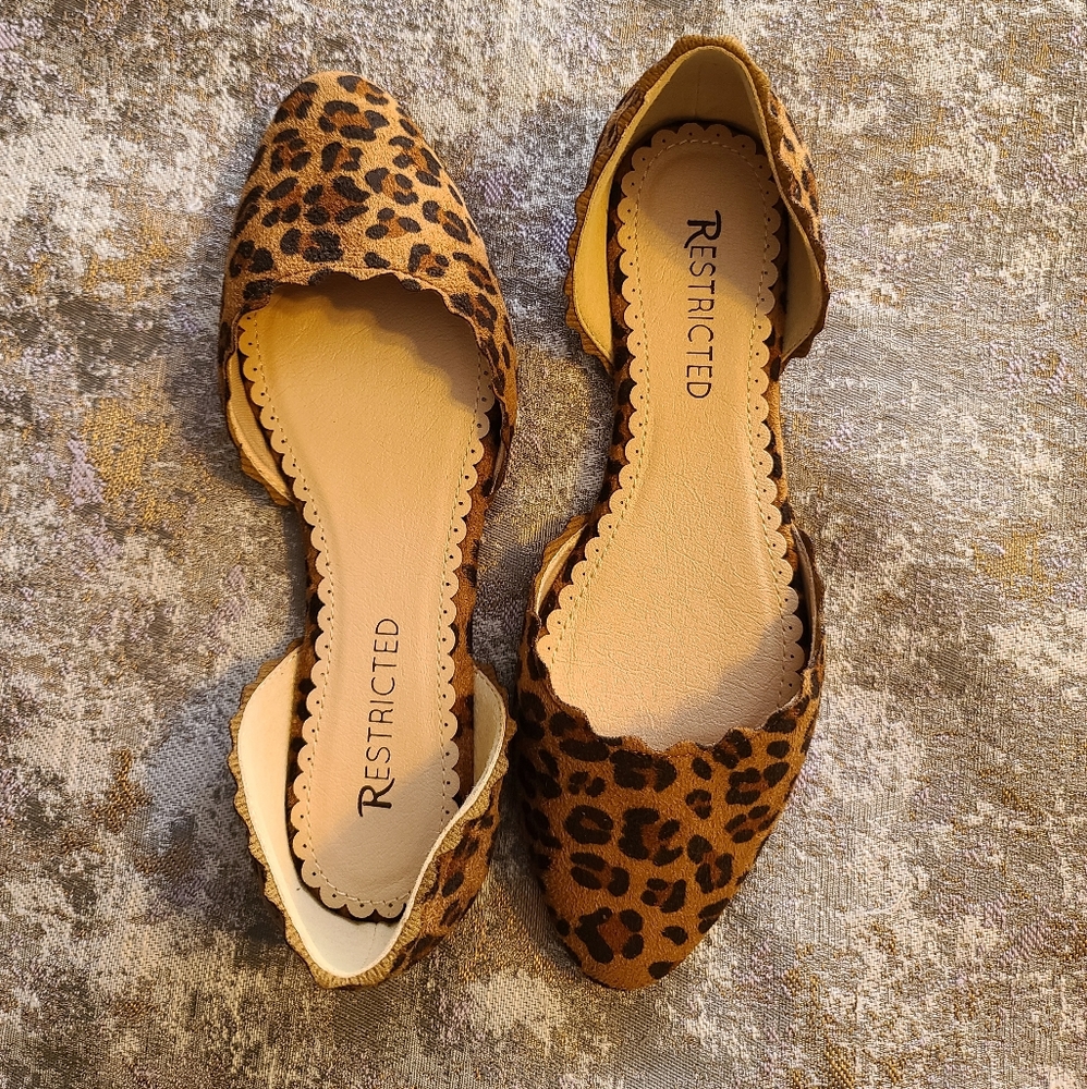 Leopard Print Flat